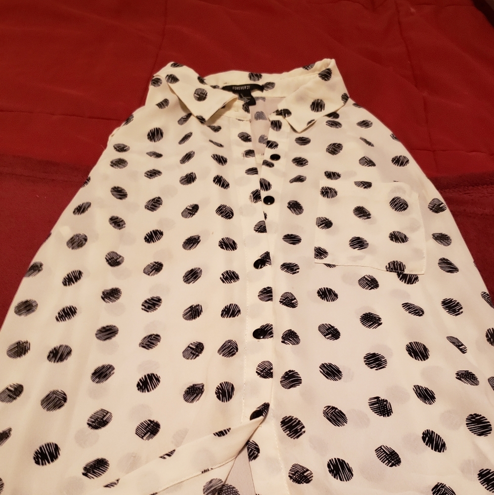Beautiful, ladies sleeveless top
